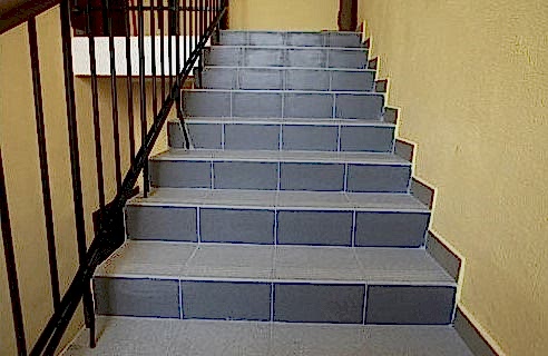 Стоимость уборки в подъезде