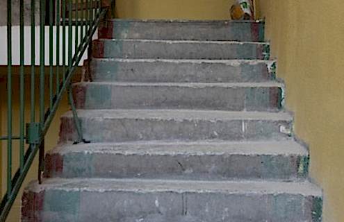 Стоимость уборки в подъезде