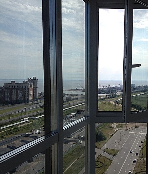 Мойка фасада альпинистами