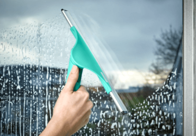 Чистые окна со стороны улицы