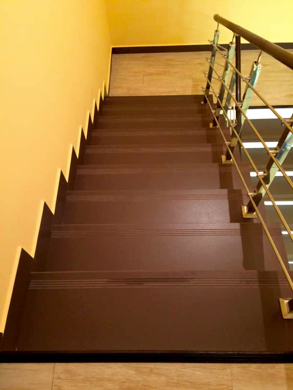 Сбор грязи пылеводососом